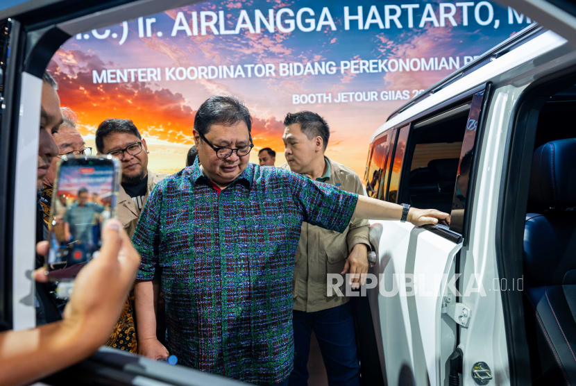 jetour t2 - ilustrasi berita Dalam Kunjungan ke GIIAS 2026, Airlangga Amati Jetour T2, Mobil Resmi KTT G20 Afsel