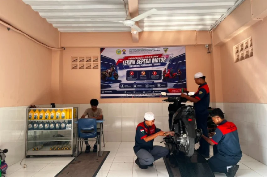 smk dinamika - ilustrasi berita SMK Dinamika Bertransformasi Jadi Teaching Factory untuk Kendaraan Listrik Bersama PLN
